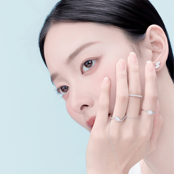 BORN IN LAB.
PERFECTED BY ART.
